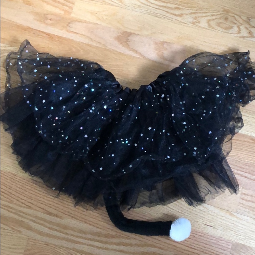 Black Tutut w/ stars & circles...& kitty tail!🐱